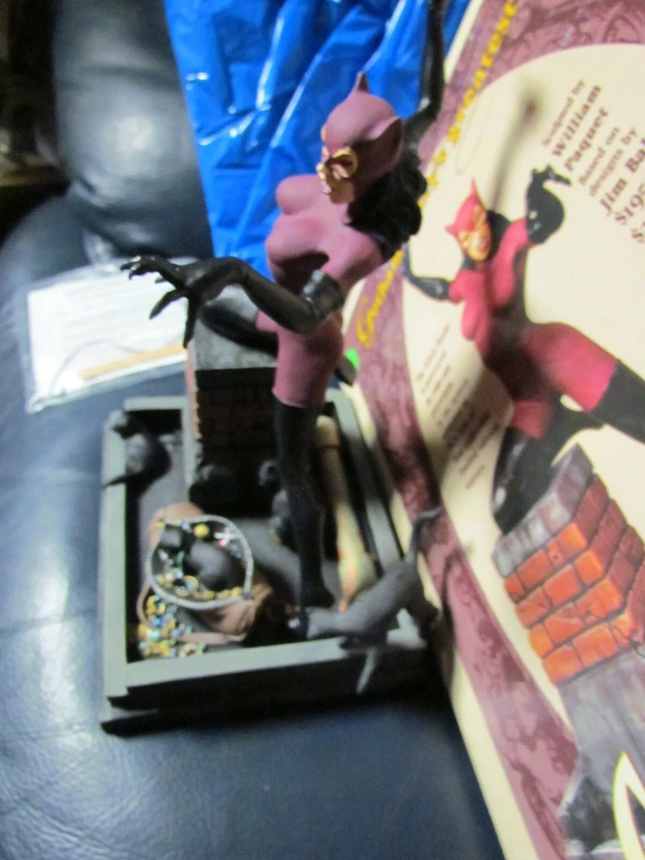 Catwoman Gotham City's Greatest Thief Figure Statue Limited Edition 3,700 Paquet - Image 3 of 4