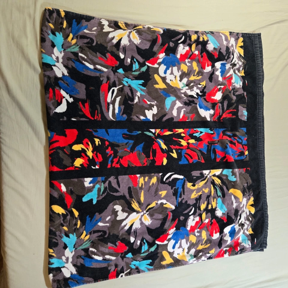 Toalla de Playa Vera Bradley Original Negra Floral Rosa Espalda Borde Verde 33x64 Grande Foto 4 de 4