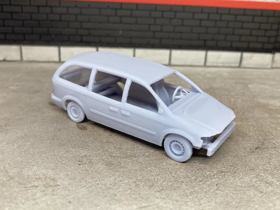 1/64 Scale 3D Printed Dodge Caravan Demolition Derby Minivan For Diecast Diorama - Image 3 of 4
