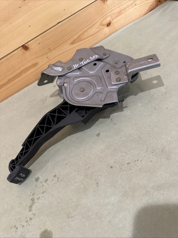 16-21 Hyundai Tucson Parking Brake Control Lever Pedal Assembly OEM 59700-D3000 - Image 3 of 3