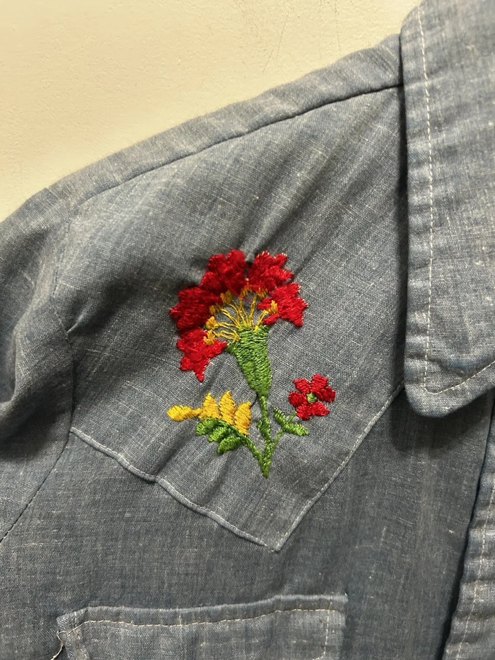 Camisa De Colección Monzini por Monticello Pequeña 14S14.5 Años 70 Bordada Perla A Presión Floral Foto 4 de 4