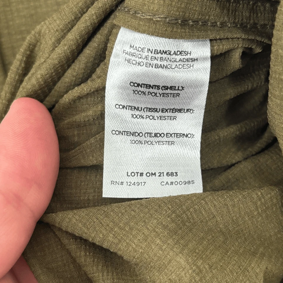 Camisa pequeña con botones verde oliva Onia para hombre Foto 3 de 4