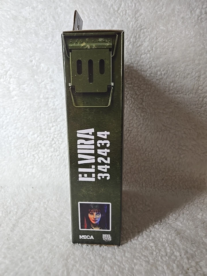 Figura de acción ELVIRA MISTRESS OF THE DARK "COMMANDO" TOTALMENTE NUEVA  Foto 4 de 4