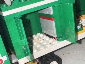 LEGO City 60025 (custom)