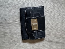 Woman s trifold wallet card case 