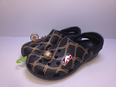 Crocs NBA All Star Classic Clog Mens Size 13 Black Gold Net Basketball Charms