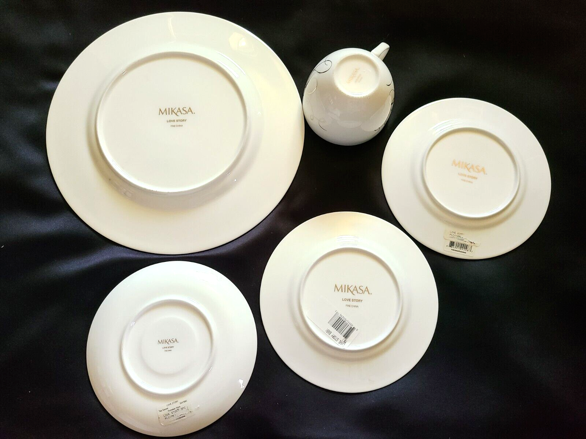 Mikasa Love Story 5-Piece Set - Dinner Plate, (2) Bread Plates