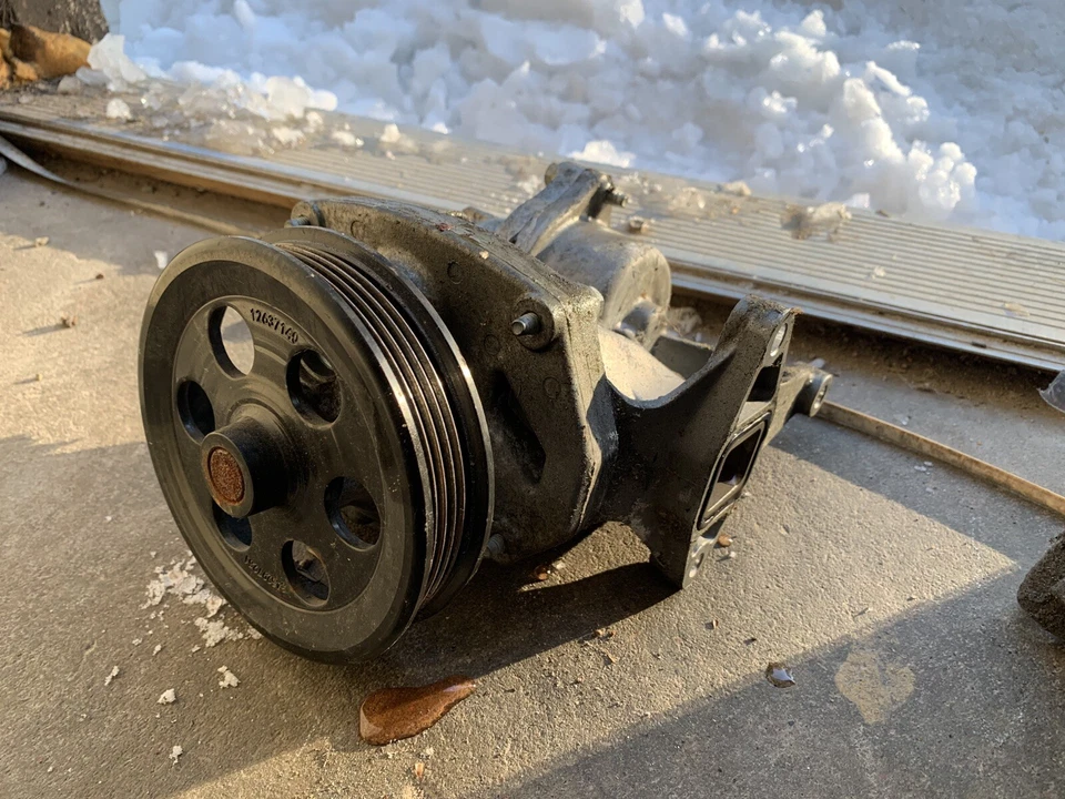 Chevrolet Camaro 2016-2021 motor bomba de agua 12663910 OEM Foto 4 de 4