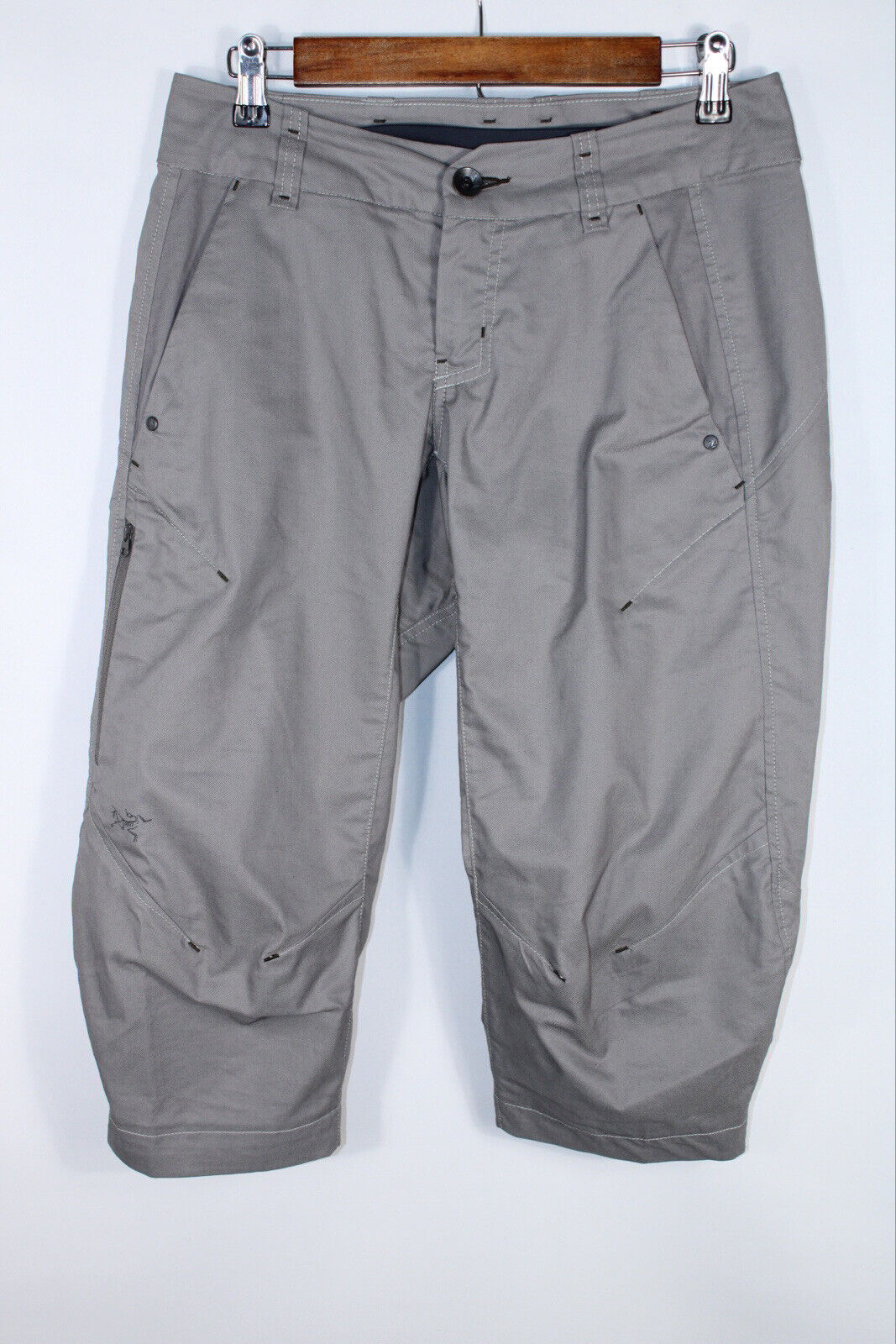 Arc’teryx Women’s Size 4 Color Gray Max 89% OFF Shorts Quantity limited Bermuda