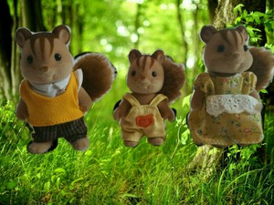 calico critters hazelnut chipmunk family