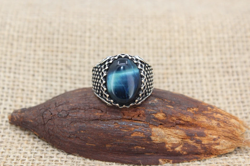 Мужское кольцо из чистого серебра 925 пробы с голубым тигровым глазом - Изображение 2 из 4