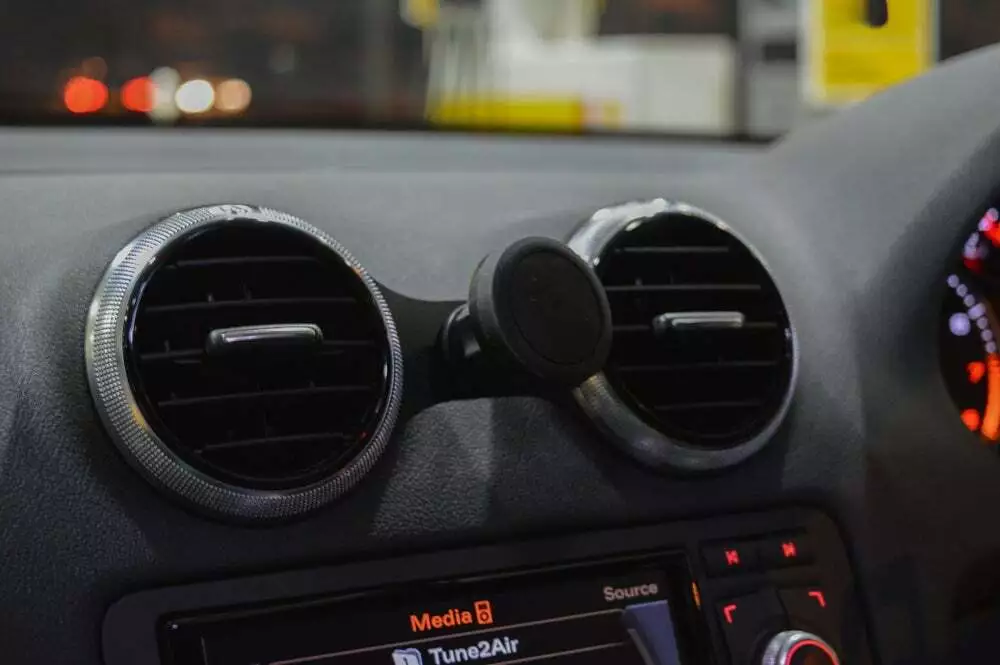 Audi a3 2024 phone mount