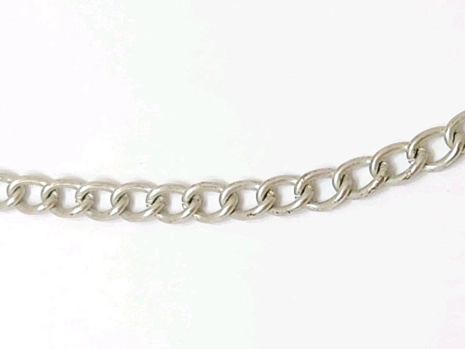 Ожерелье женское винтажное 1981 СОБСТВЕННОСТЬ GUESS подписанная подвеска серебряная цепочка 16 дюймов - Изображение 3 из 4