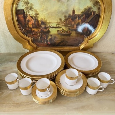 Royal Crown Derby St. George English Bone China Dinnerware (30pc)