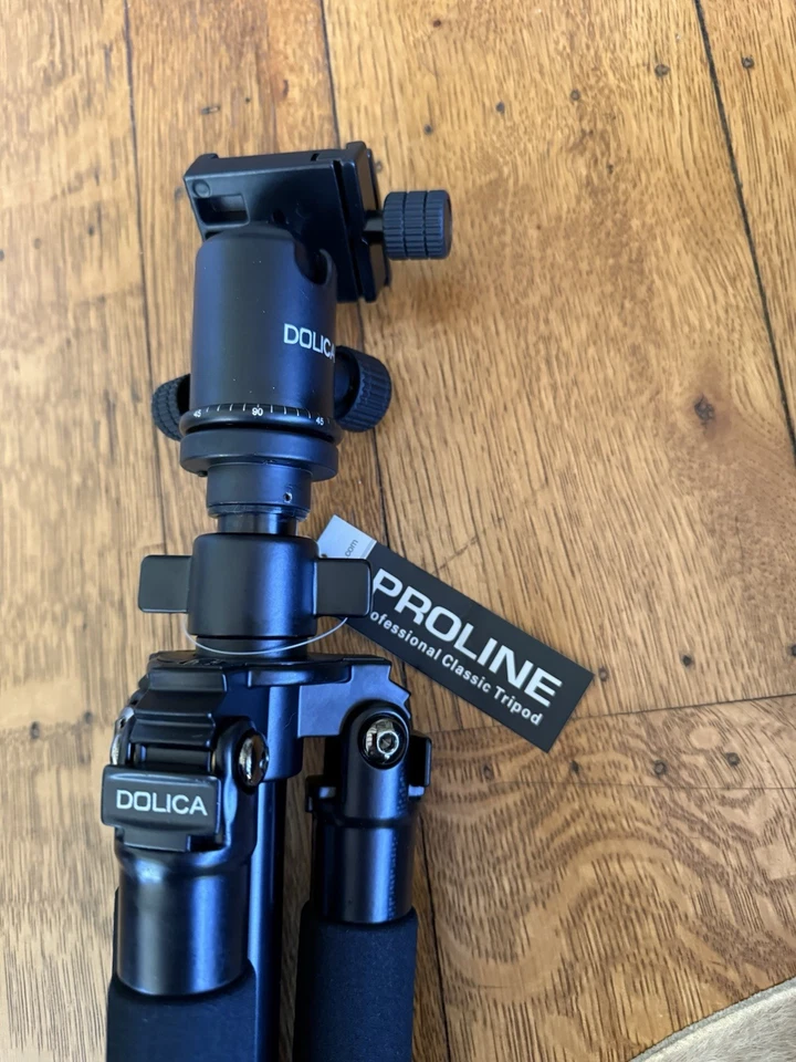 Dolica Proline ZX600B Carbon Fiber 60” Tripod w/Ball Head Clean Works Great Used - Image 4 of 4