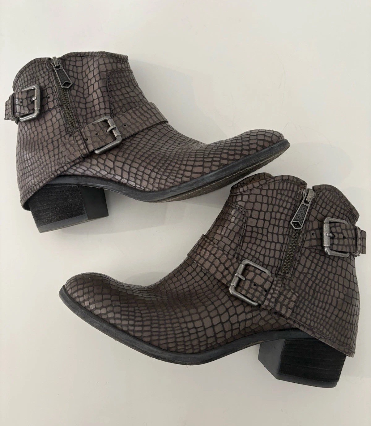 Western DONALD J PLINER Python-Embossed Leather Z… - image 1