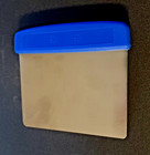  Teigschaber , Teigabstecher ,Teigkratzer -Metall- 1 Stück - 12,5 x 11,5cm Blau