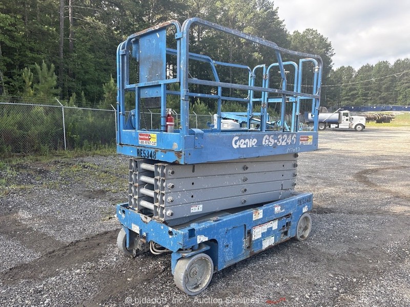 2018 Genie GS-3246 32' Electric Scissor Lift Man Aerial Platform Manlift bidadoo