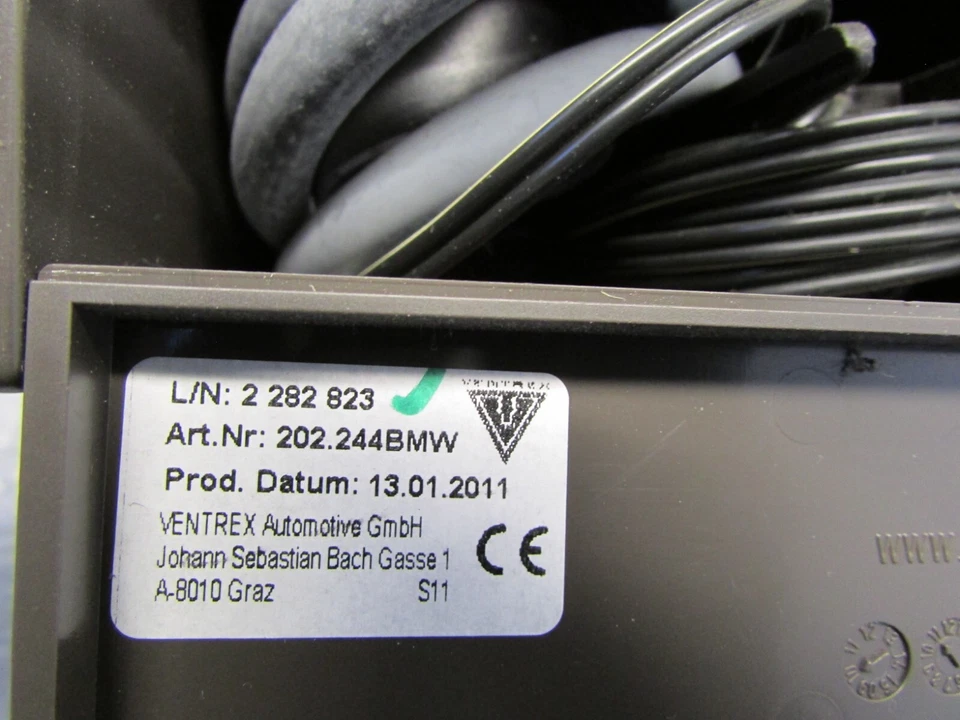 BMW M3 E92 2008-2013 KIT INFLADOR BOMBA COMPRESOR NEUMÁTICO OEM 71102282823 Foto 4 de 4