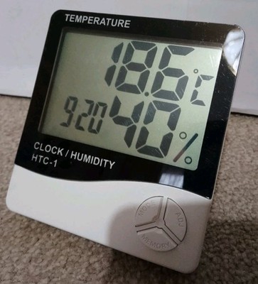 HTC-1 Digitales Raumthermometer und Feuchtigkeitsmesser mit Uhr und Alarmanzeige