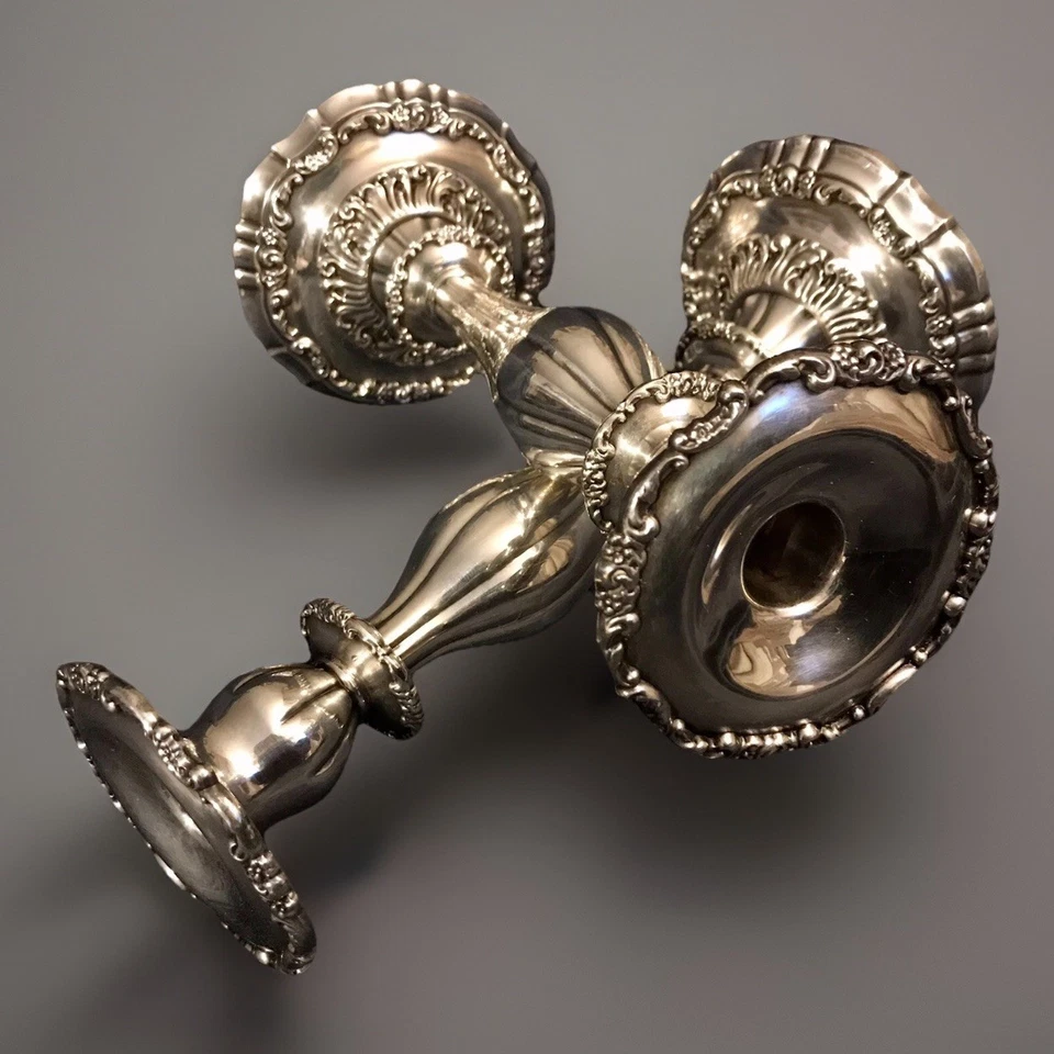 "Par de candelabros victorianos modernos plateados de placa de plata de Lunt 10,75"" C-1941" Foto 2 de 4