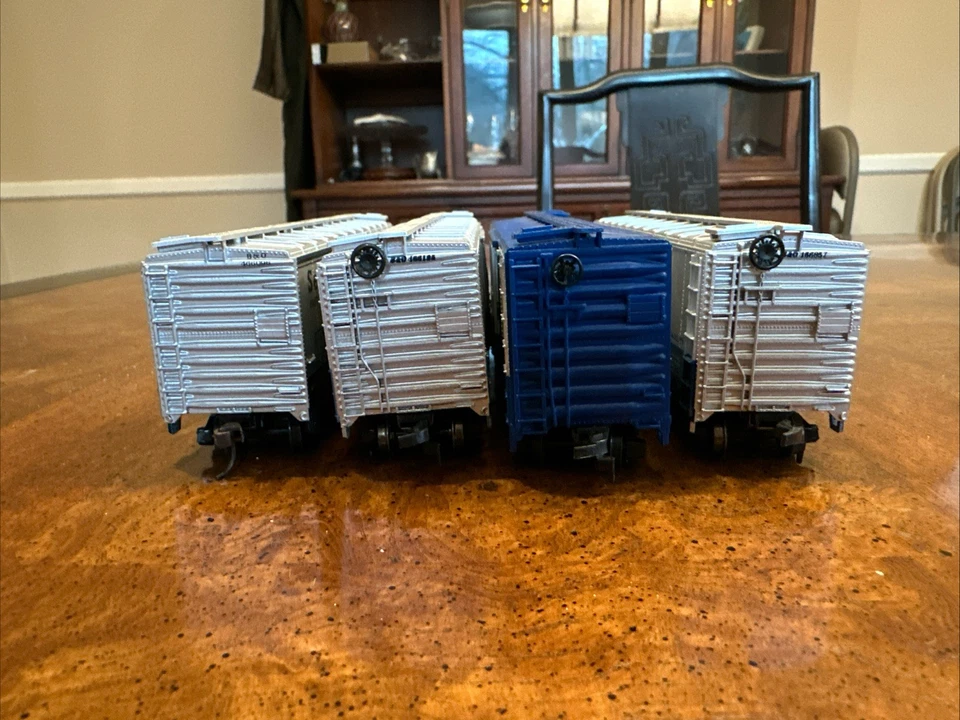 4 HO Scale Intermountain Baltimore & Ohio 40’ Sentinel Freight Box Cars Lot #11 - Image 2 of 4