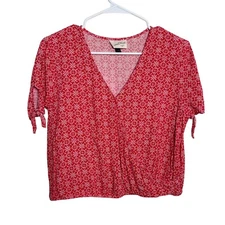 Universal Thread Blouse Women's Small Red Wrap V-Neck Short Sleeve Slit Shirt