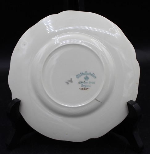 Old Staffordshire Johnson Bros Ascot Set Of 4 6" Desert Plates - Picture 2 of 2