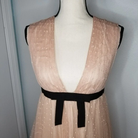 Abito rosso Valentino impreziosito a pieghe D'Esprit blush