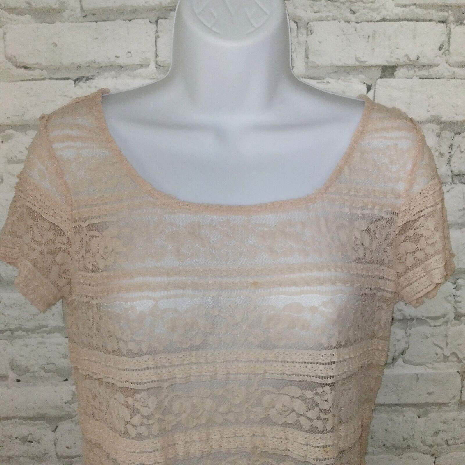 ELLE Womens Blouse Small Pink Lace Sheer Top Short Sleeve Scoop Neck Nylon