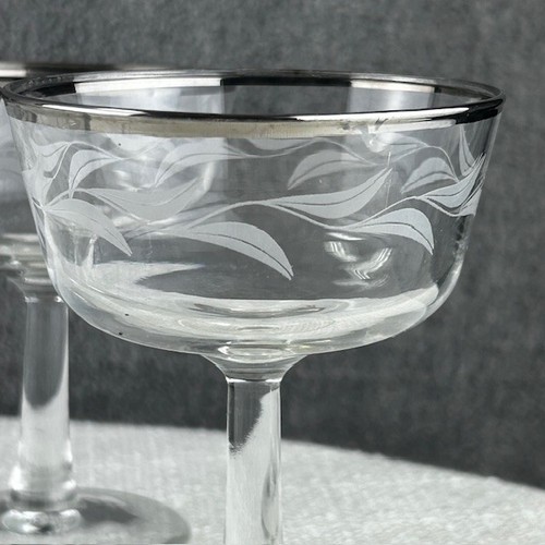 Vintage Silver Rim Laurel Leaf Etched Champagne Glasses ~ France ~ Set of 8 - Picture 8 of 24