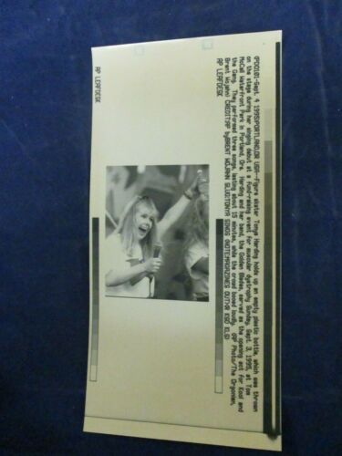 1995 Tonya Harding US Figure Skating Champion OR event Vintage Wire Press Photo - Picture 1 of 1