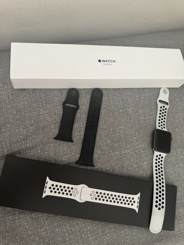 Apple Watch Series 3 - Picture 2 of 12