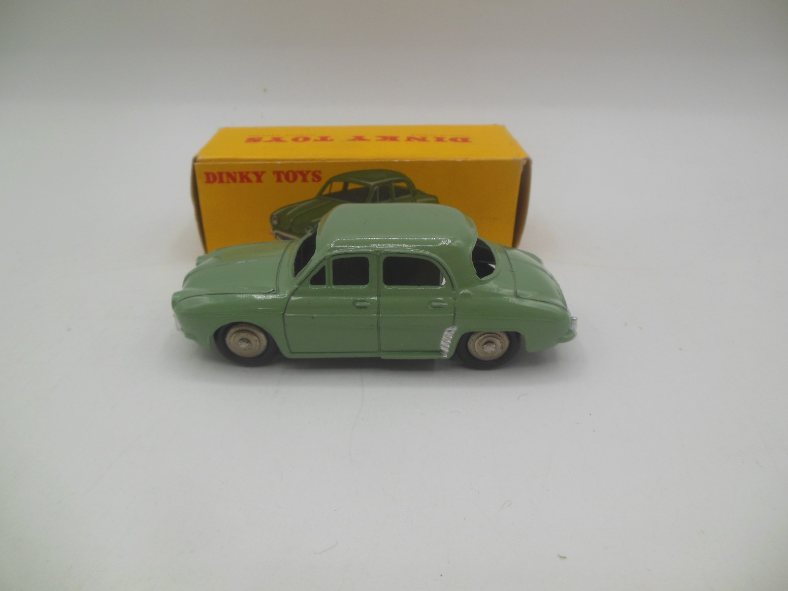 Dinky toys france 24e renault dauphine avec boîte d origine - Collection