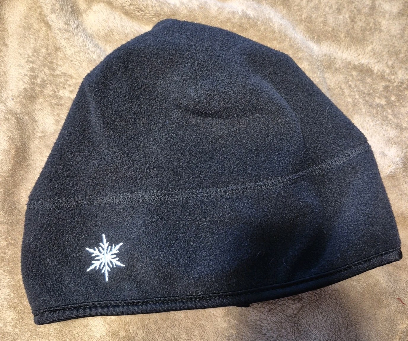 PONY Cappello berretto nero a compressione nero con apertura coda di cavallo corsa invernale