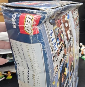 LEGO Creator Expert: Pet Shop (10218) * Damaged Box * Retired * Sealed *