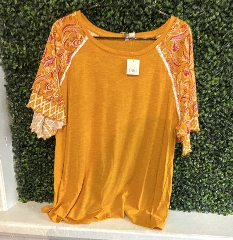 Cato Yellow Paisley Knit Raglan Short Sleeve Round Neck Ruffle Top 18/20W