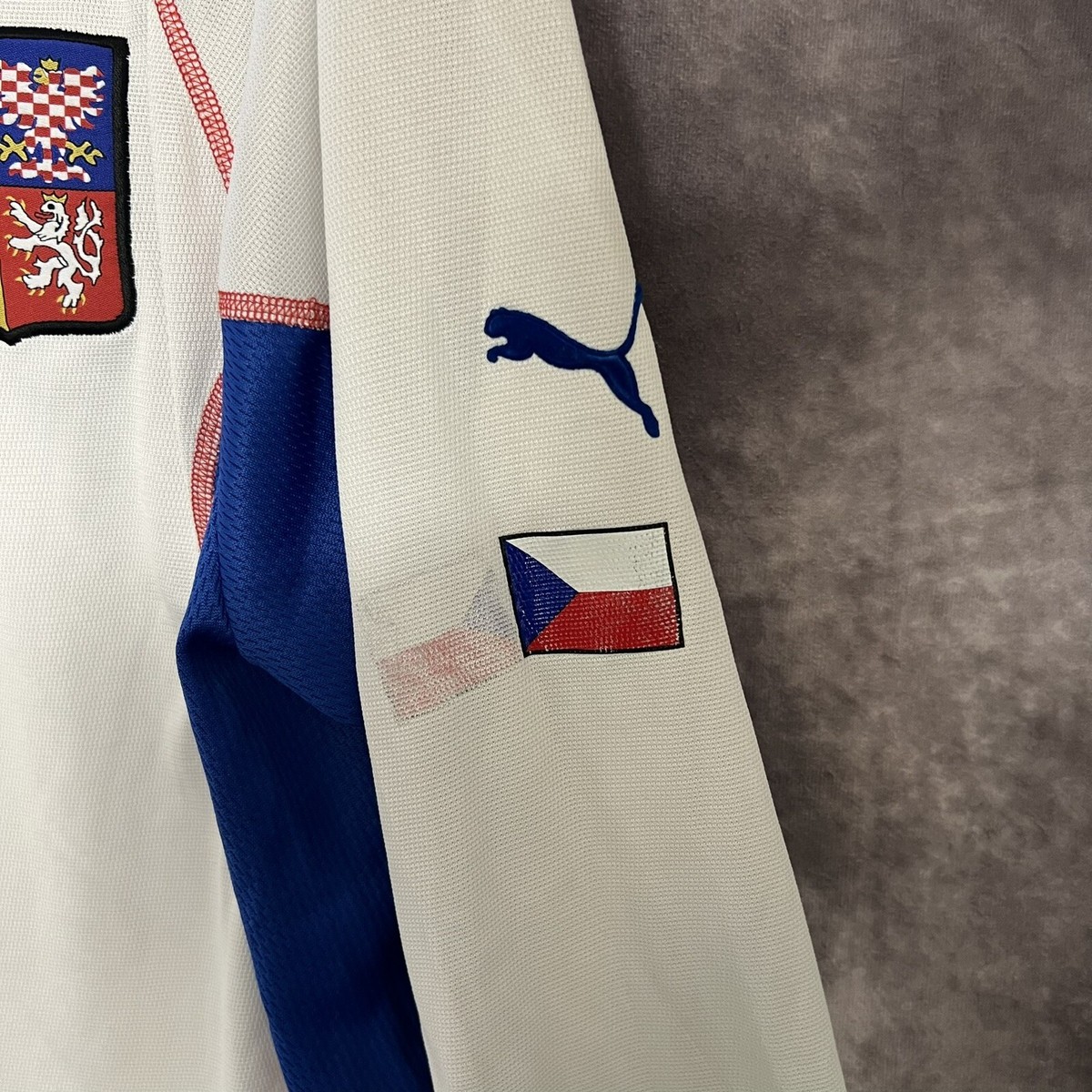 Czech Republic Puma 2002-03 Away Football Long Sleeve Jersey Czech Republic Puma 2002-03 Away Football Long Sleeve Jersey