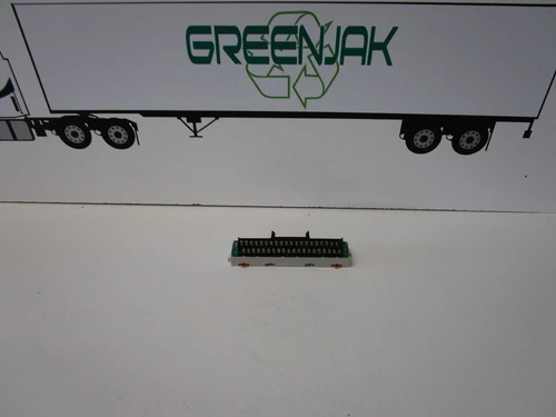OMRON XW2B-40G5 CABLE CONNECTOR TERMINAL BLOCK - USED - FREE SHIPPING