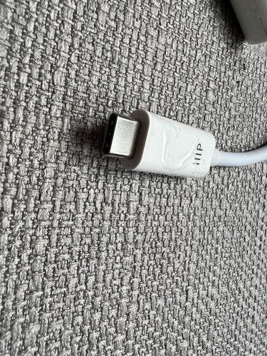 Monoprice USB Type-C to 4K DisplayPort, HDMI and Single Link DVI Passive Adapter - Picture 4 of 6