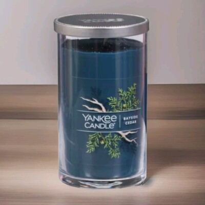 YANKEE CANDLE  BAYSIDE CEDAR. (14.25 oz)