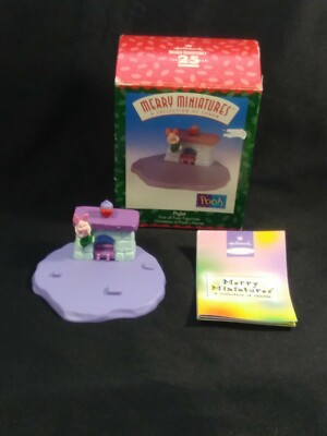 Hallmark Merry Miniatures - Piglet - First of 4 - Christmas at Pooh's House