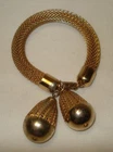 Vntg Gold Tone Mesh Two Teardrop Dangle Pendant Bangle Costume Jewelry Bracelet