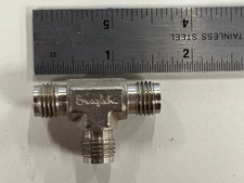 1 - Swagelok Stainless Steel Tee Union Fitting, 1/4" OD Tube, SS-400-3