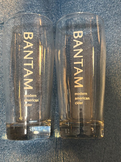 2 RARE N.O.S. BANTAM CRAFT CIDER BEER GLASSES SOMMERVILLE MASSACHUSETTS