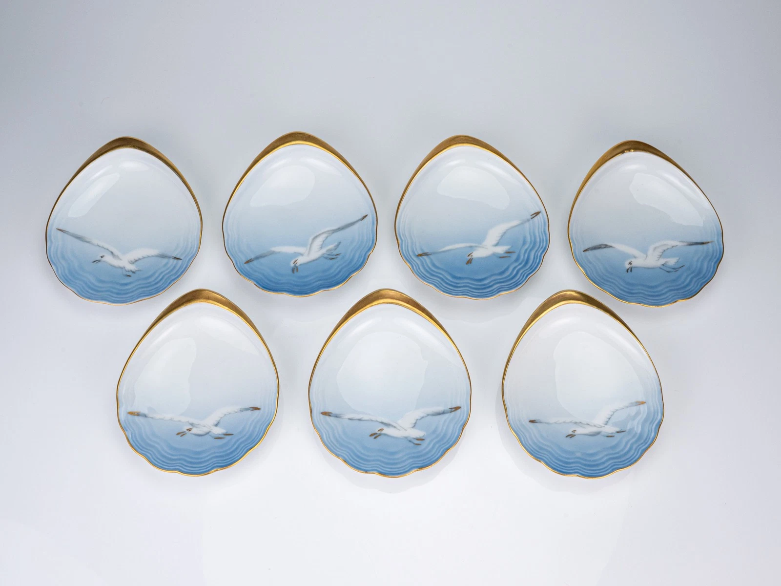 7 Bing & Grondahl Seagull Shell Shaped Porcelain Trinket Dishes Butter Pats #200