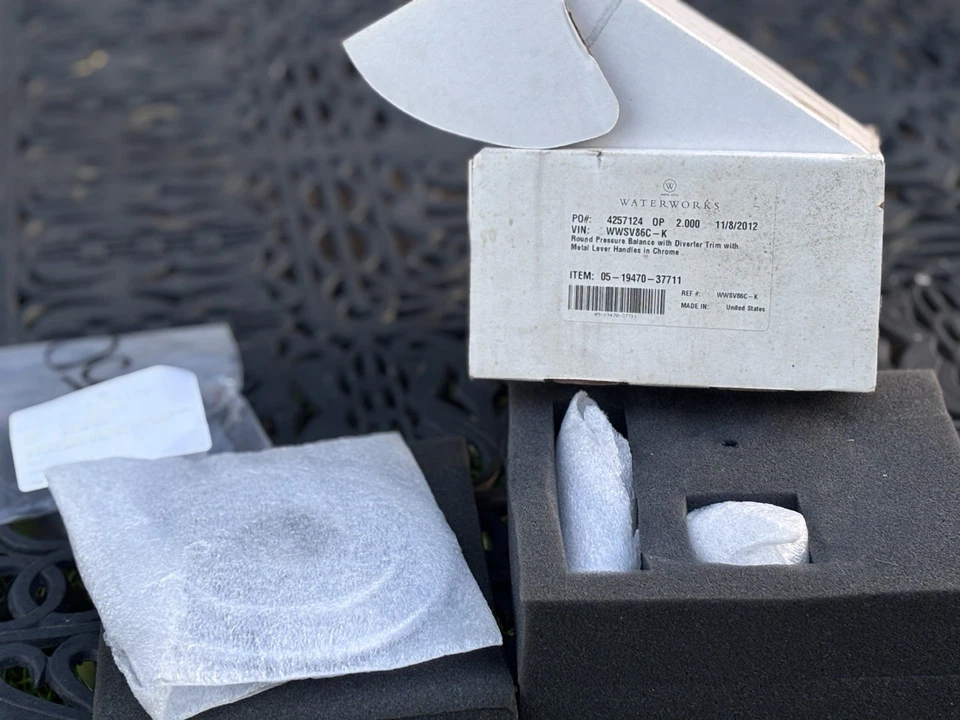 Borde desviador de ducha redondo Waterworks CROMO PULIDO ¡Nuevo! 05-19470-37711 Foto 4 de 4