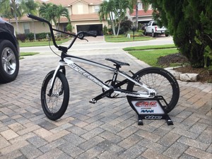 carbon bmx