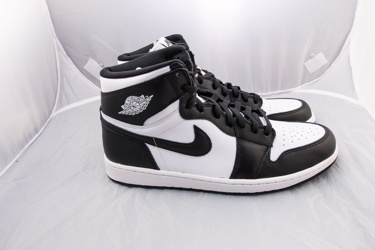 2014 Nike Air Jordan 1 Retro High OG Black White Size 13.5 2014 Nike Air Jordan 1 Retro High OG Black White Size 13.5