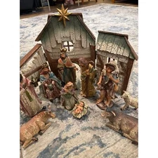 Nativity set 12 x28  11 piece 